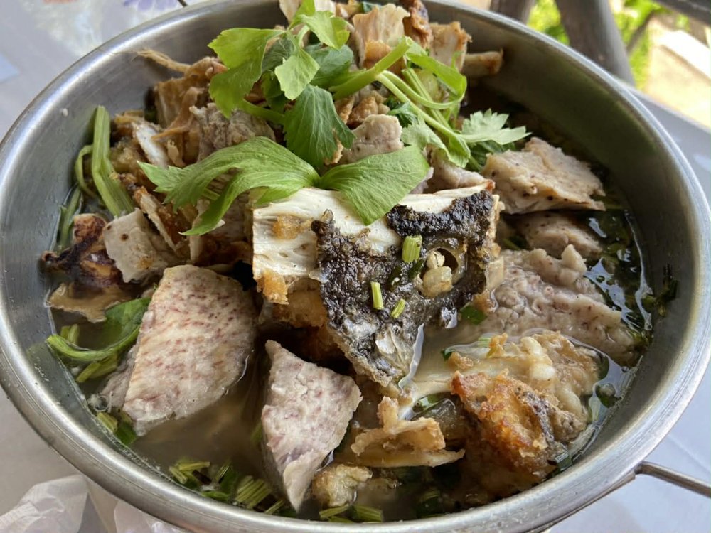 หัวปลาต้มเผือก ร้านอาหารใบเตย กระบี่