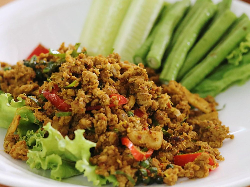 คั่วกลิ้งหมู ร้านอาหารใบเตย กระบี่