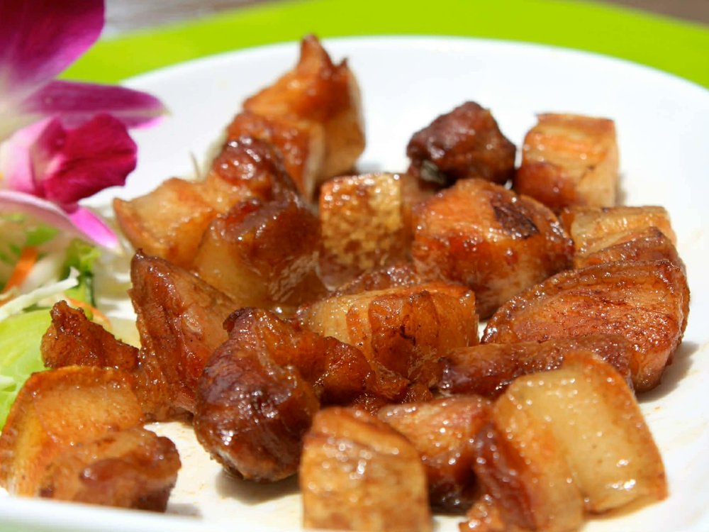 หมูคั่วเกลือ ร้านอาหารใบเตย กระบี่
